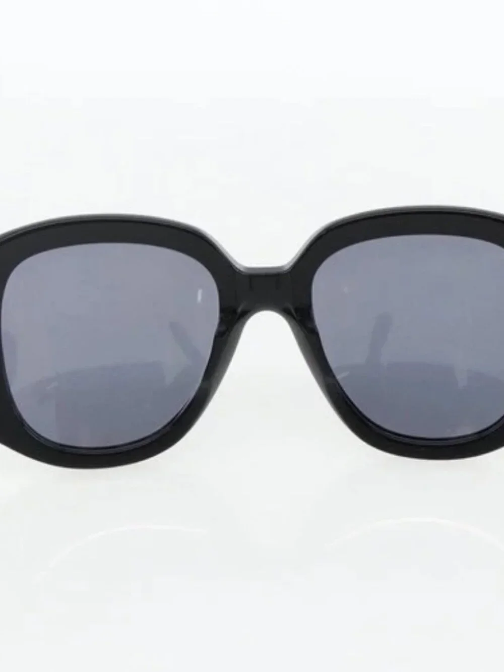 CHANEL brand	chanel color	black